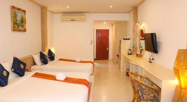 Семейный номер Standard Andaman Seaside Resort Bangtao Beach