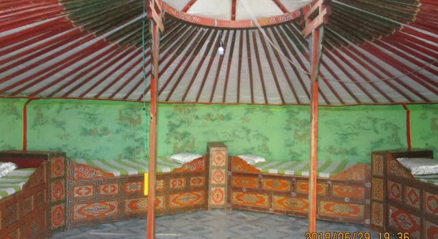 Кровать в общем номере Gayas Guest House