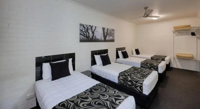 Номер Standard Heritage River Motor Inn
