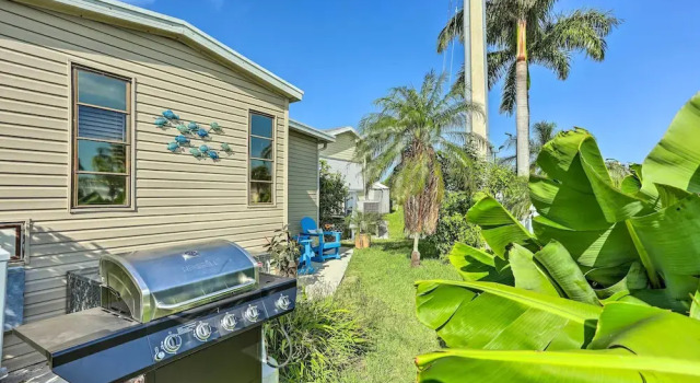 Jensen Beach Home w/ Private Beach Access!, Rezerwuj Dom wakacyjny Domki letniskowe w Jensen Beach, Domek