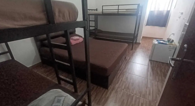 Семейный номер Standard с видом на город Hostel Aeroporto