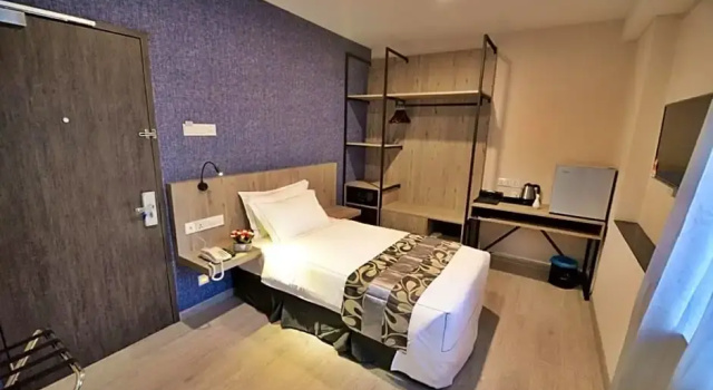Одноместный номер Standard Diamond Inn
