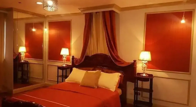 Номер Standard с балконом Elegant 2BRCondo in the Heart of Ortigas