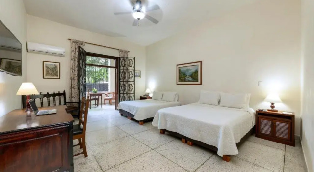 Standaard Vierpersoonskamer Hotel Stein Colonial