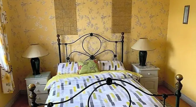 Lakeview House B&B, Book Bed and Breakfast Burt 