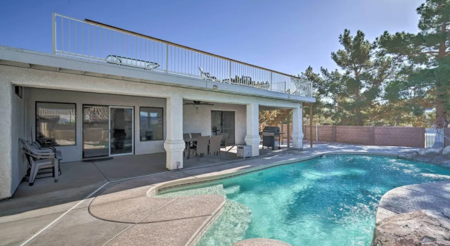 Коттедж Family-friendly Lake Havasu Getaway w/ Deck & Pool