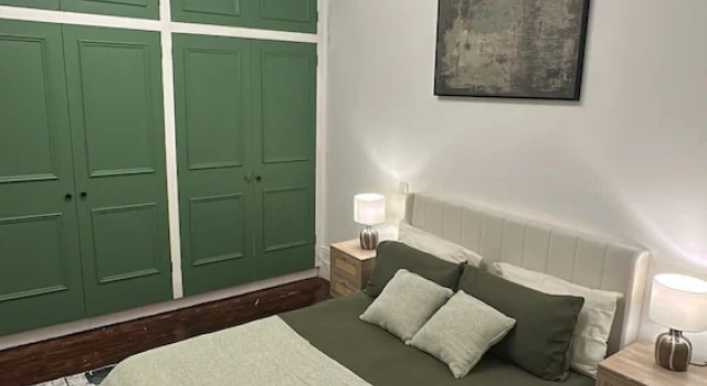 Cosy West Kensington Apartment - 3 Min to Tube, Забронировать Апартаменты/квартира Отели Лондона с парковкой, рядом с Колледж Илинга, Хаммерсмита и Западного Лондона, Парковка