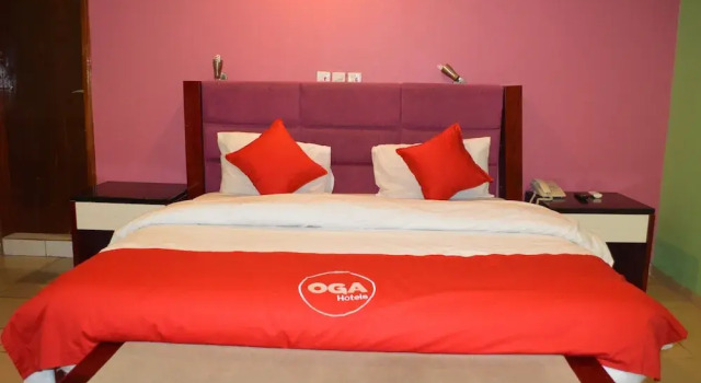 OGA 813 Hotel, Book Hotel Ikeja 