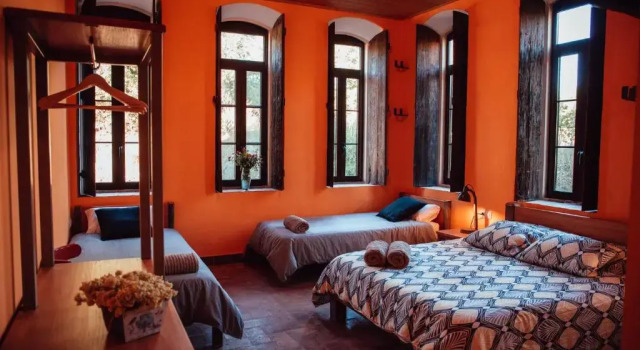 El Molí Blanc, Varaa Hotelli Hotellit ja majoitukset kohteessa Torrelavit, Hotelli
