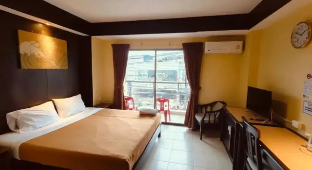 Двухместный номер Standard с балконом и с видом на город Starbeach Guest House