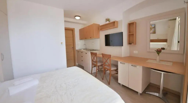 Студия с балконом Apartmani Ljubo Rafailovic 2