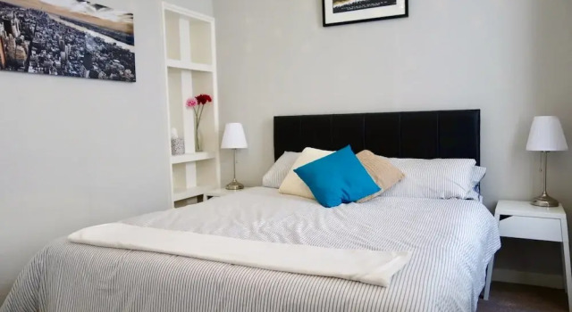 1 Bedroom Apartment Near Edinburgh Castle, Забронировать Апартаменты/квартира Эдинбург Midlothian, рядом с Национальный музей Шотландии