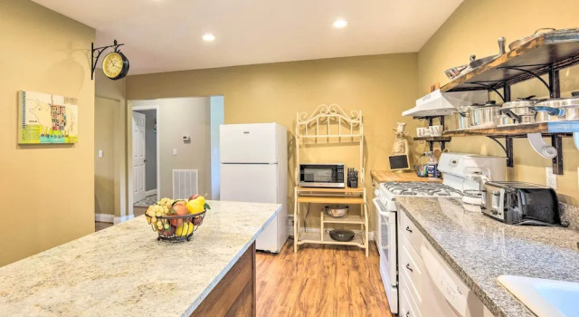 'the Gathering Place' Brenham Home on 6 Acres, Rezerwuj Dom wakacyjny Brenham Teksas