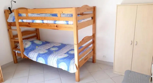 House With 3 Bedrooms in Châtelaillon-plage, With Enclosed Garden - 80, Rezerwuj Hotel Hotele w Charente-Maritime z parkingiem, Parking