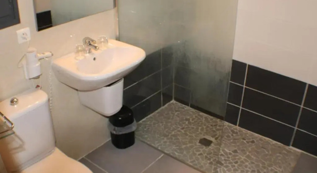Номер Standard Hôtel Les Vignes Rouges