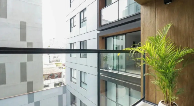 Living One in Premium Miraflores By Wynwood House, Забронировать Апартаменты/квартира Отели в центре Мирафлореса, в центре, Парковка