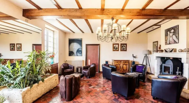 Le Domaine Du Prieuré, Rezerwuj Hotel Hotele w Charente-Maritime z parkingiem, Parking