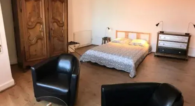 Gite du Vieux Chateau, Prenota Appartamento Hotel a Alvernia con parcheggio, Parcheggio