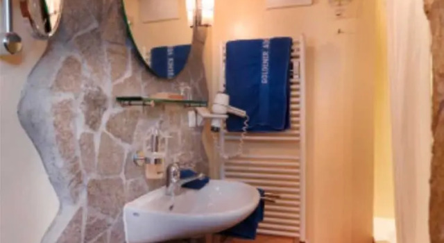 Номер Standard Hotel Goldener Adler