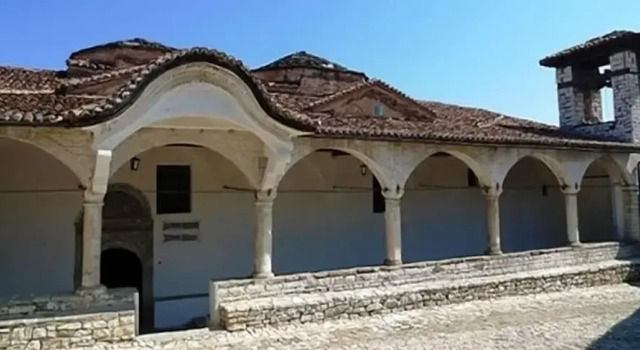 Heraklis Hotel, Prenota Hotel Hotel economici a Berat County