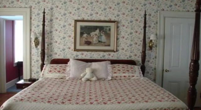 Greystone Manor Bed & Breakfast, Забронировать Отель Смоктаун Ланкастер, рядом с Фермерский рынок Берд-ин-Ханд