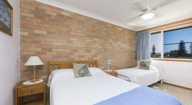 Fairholme 12