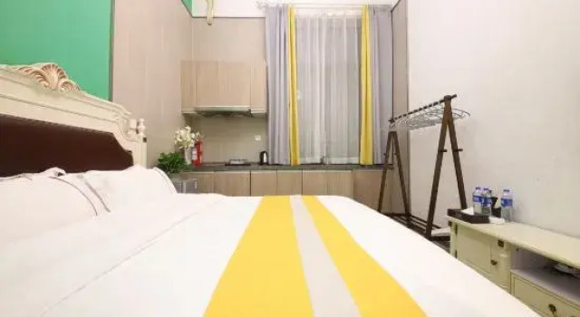 Люкс Business Tata Apartment Hotel (Shenzhen Shenda Metro Station)