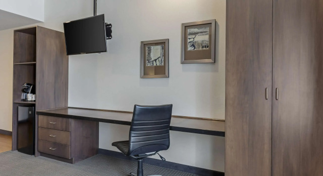 Четырёхместный номер Standard Best Western Plus Peppertree Nampa Civic Center Inn