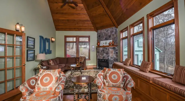Cherries Jubilee 4 Bedroom House, Buchen Sie Hotel Hotels in Maryland mit Parkplatz, Parkplätze