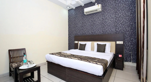 OYO 11844 Silver Star, Rezervovat Hotel Hotely v Punjab s parkováním, Parkování