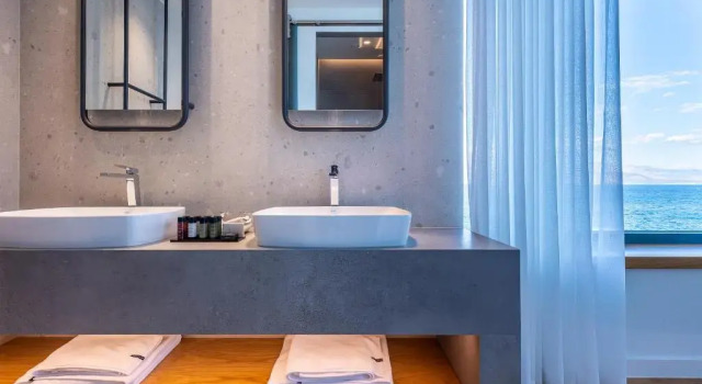 Полулюкс с видом на море Amario Suites Hotel