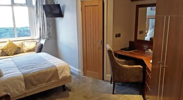Номер Premier The Cottage Hotel