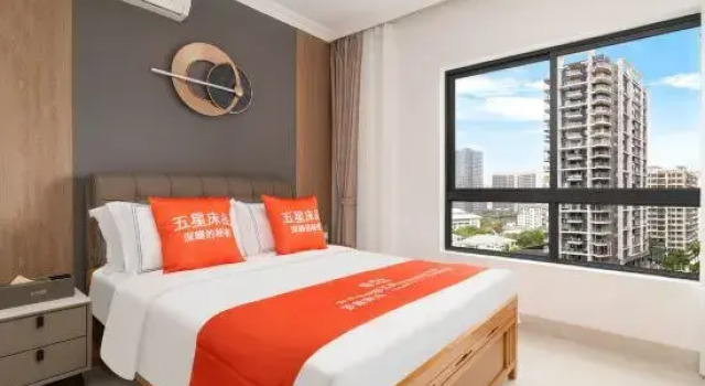 Люкс Luxury с 3 комнатами с балконом и с красивым видом из окна Lai Ka Mei Su Min Su Hotel (Sanya Joy City Sea Travel Duty Free City Branch)