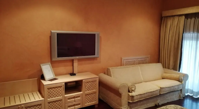 Полулюкс Colosseo Studio Suite