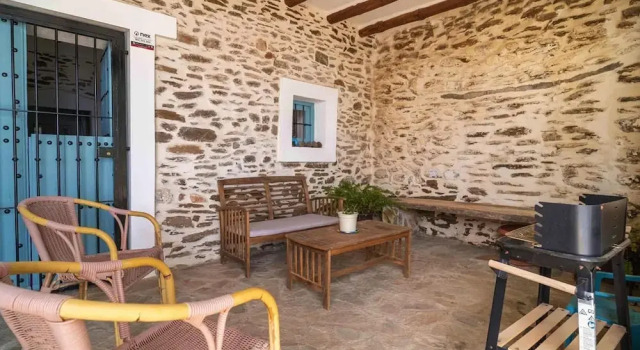 Rustic Special House With sea Views, Забронировать Дом для отпуска Коттеджи Адра, Коттедж
