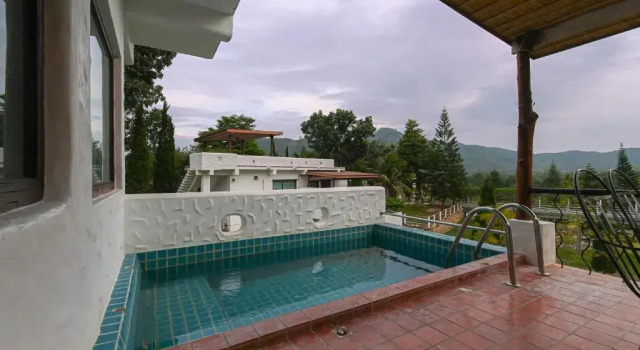 Вилла с видом на сад Swiss Valley Hip Resort