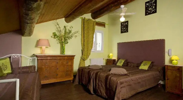 Standart oda Logis Auberge De Tavel