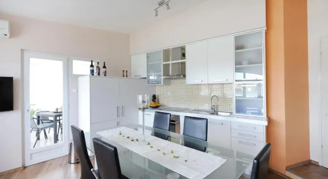 Apartment Jaz, Забронировать Апартаменты/квартира Бибинье Задарская жупания, рядом с Пляж Бибиньски Мликарич