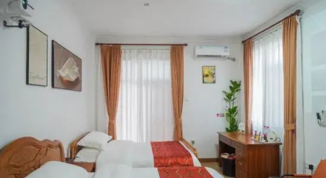 Люкс Deluxe с 3 комнатами Miss Ruo's small courtyard homestay