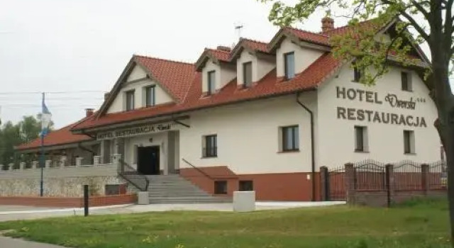 Hotel Dworski Galaktyczny Park, Buchen Sie Hotel Przeclaw Westpommern