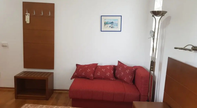 Hotel Paun, Забронировать Отель Отели Петровац с завтраком, Завтраки