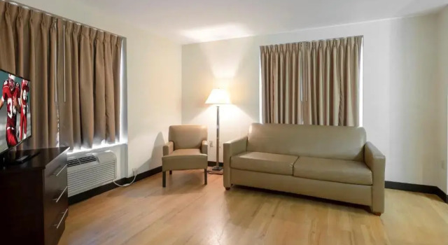 Двухместный люкс Red Roof Inn PLUS Henderson