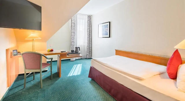 Номер Comfort PLAZA INN Blankenburg Ditzingen, Sure Hotel Collection