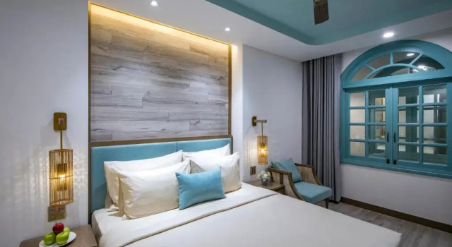 Двухместный номер Deluxe с внутренним окном без вида Icon Saigon - LifeStyle Design Hotel