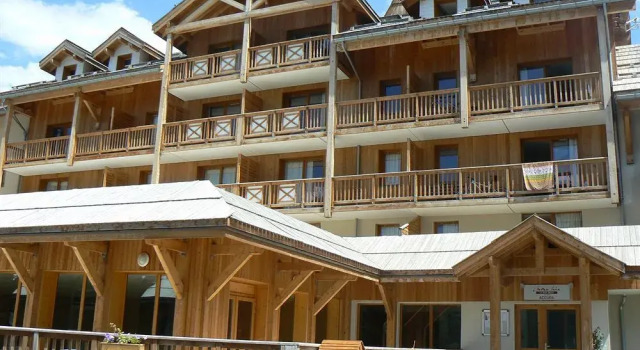 Noemys Les Chalets de Bois Méan, Забронировать Шале Виллы Овернь-Рона-Альпы, Вилла