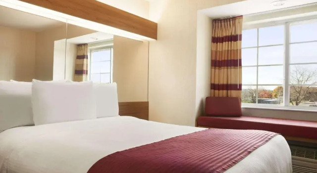 Двухместный номер Standard Microtel Inn & Suites by Wyndham Ann Arbor