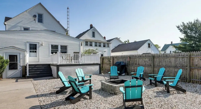 Walk to Beach: Home w/ Pool in Vermilion, 预订 度假屋 Vermilion 俄亥俄州