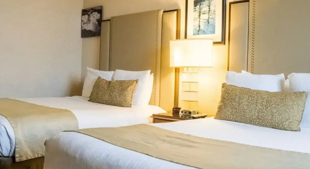 Четырёхместная студия The Dalles Inn