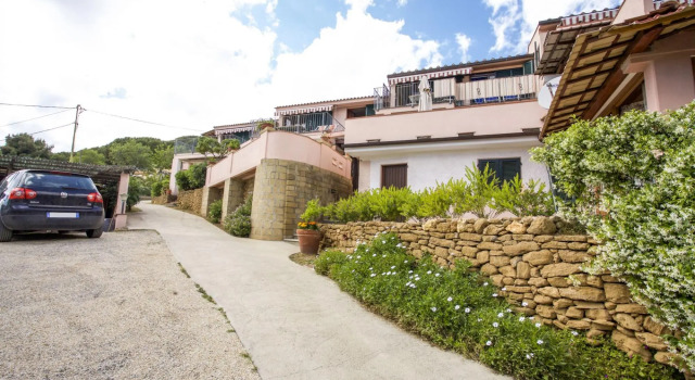 Apartment Studio Number 7 on the seafront of Morcone-MORCONE MONO N° 7