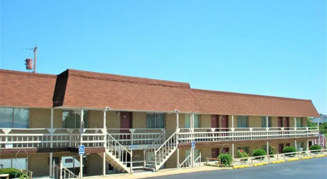 Country Meadow inn, Prenota Locanda South Lyon Michigan